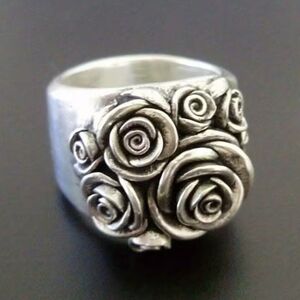 Vintage Style Antique Silver Toned Rose Ring